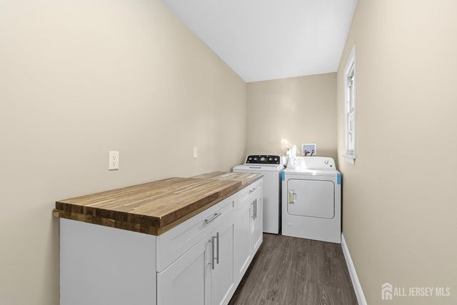 1432 Weeping Willow Court, Toms River, NJ 08753