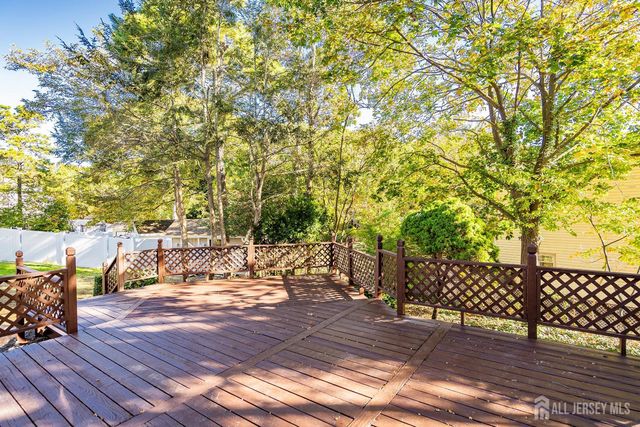 1432 Weeping Willow Court, Toms River, NJ 08753