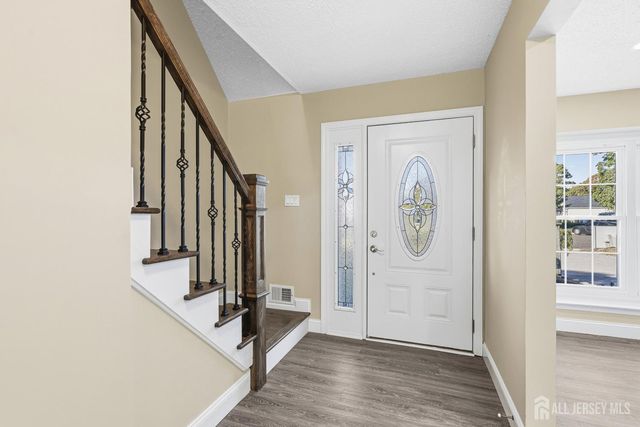 1432 Weeping Willow Court, Toms River, NJ 08753