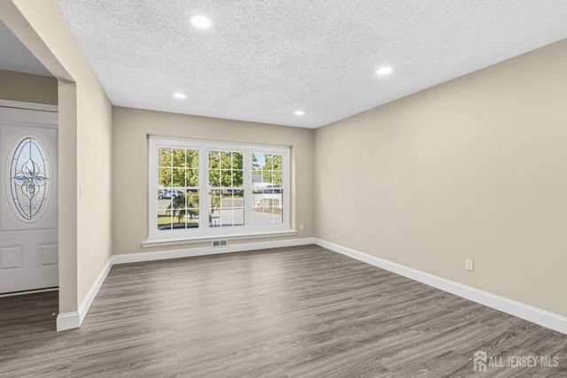 1432 Weeping Willow Court, Toms River, NJ 08753