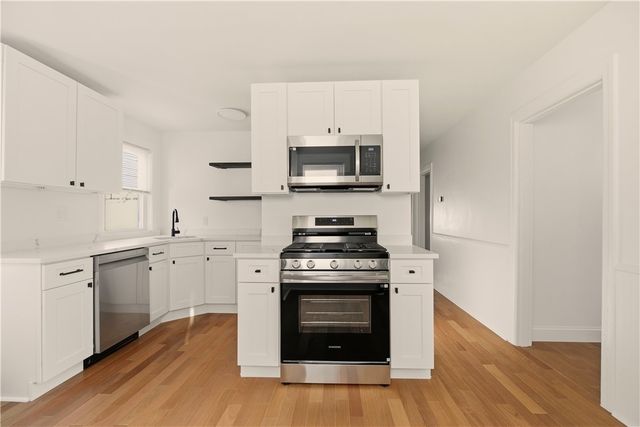 292 Sowams Road, Barrington, RI 02806