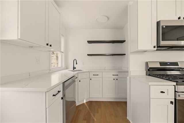 292 Sowams Road, Barrington, RI 02806