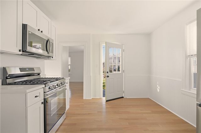 292 Sowams Road, Barrington, RI 02806