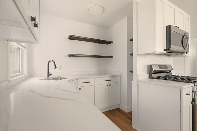 292 Sowams Road, Barrington, RI 02806