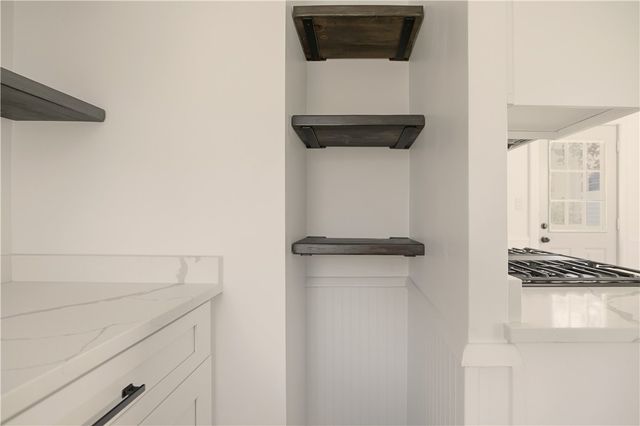 292 Sowams Road, Barrington, RI 02806