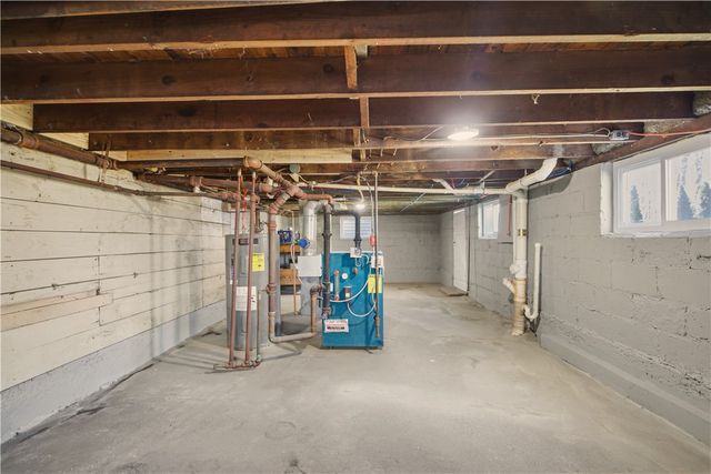 292 Sowams Road, Barrington, RI 02806