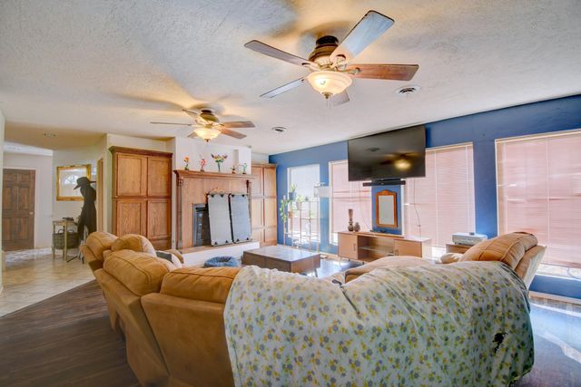 1213 Gabaldon Road, Belen, NM 87002