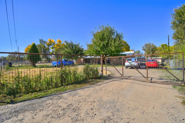 1213 Gabaldon Road, Belen, NM 87002