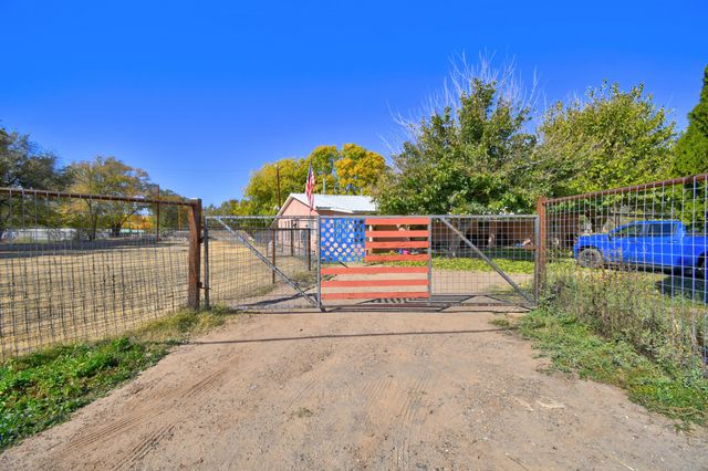 1213 Gabaldon Road, Belen, NM 87002