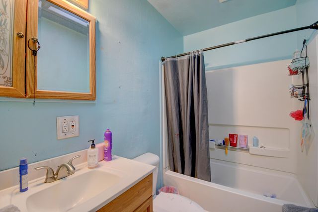 1213 Gabaldon Road, Belen, NM 87002