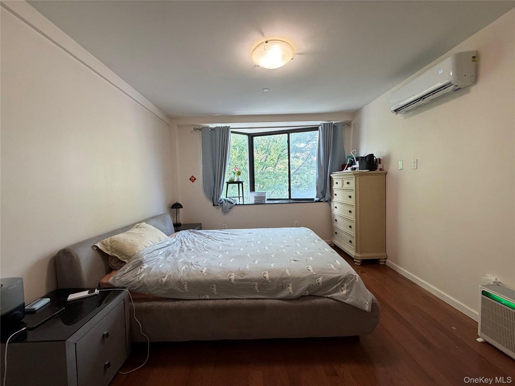 136-46 41st Avenue 2F, Flushing, NY 11355 — photo 5