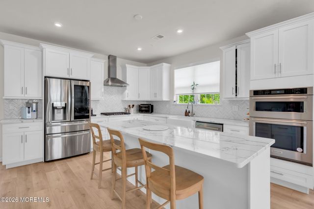 107 Arose Lane, Middletown, NJ 07748