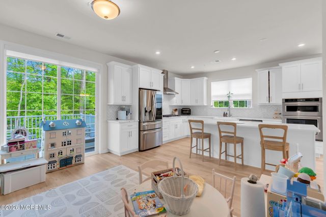 107 Arose Lane, Middletown, NJ 07748