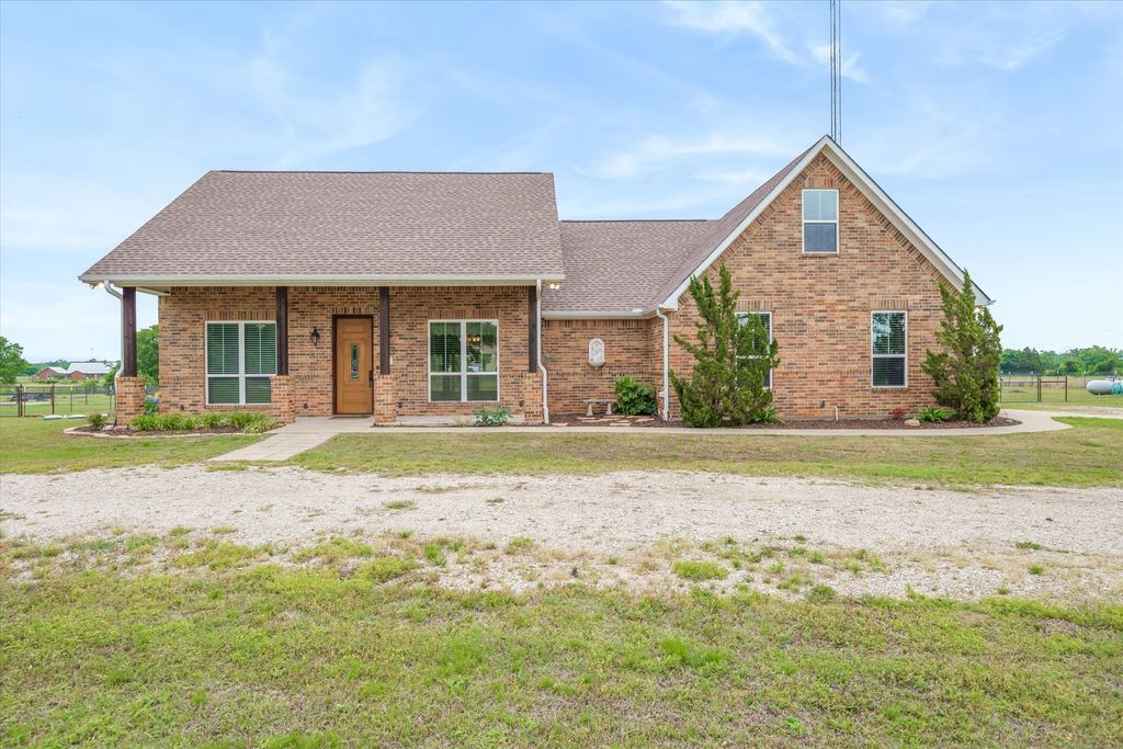 2689 VZ County Road 2511, Canton, TX 75103