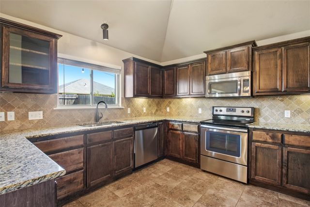 3913 Caraway Lane, Norman, OK 73026