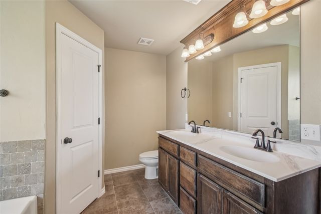 3913 Caraway Lane, Norman, OK 73026