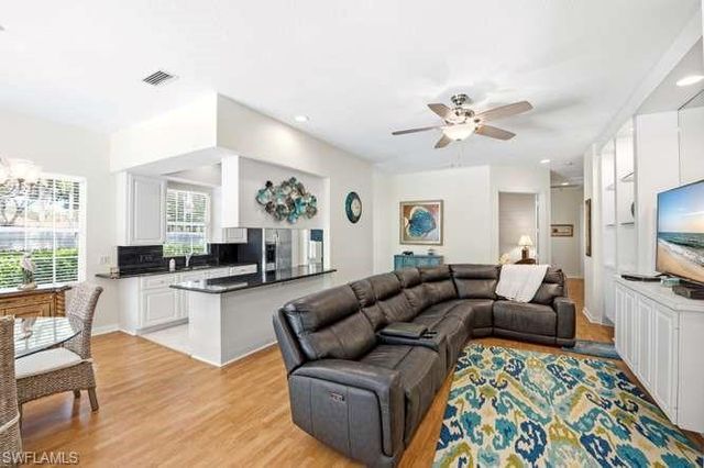 6000 Via Bella CT, Naples, FL 34109