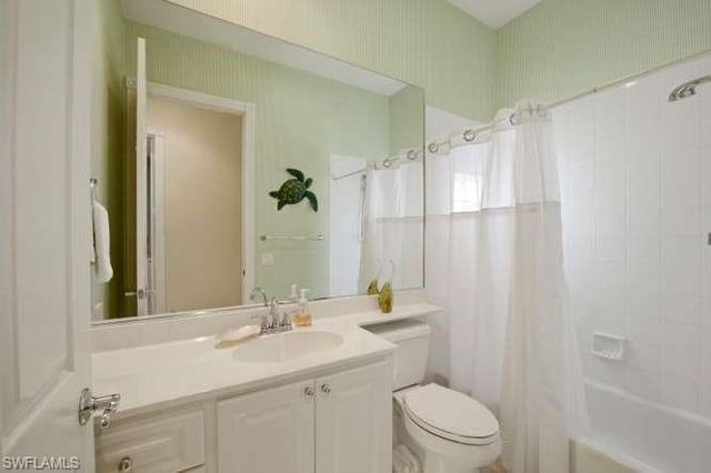 6000 Via Bella CT, Naples, FL 34109