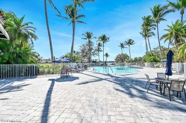 6000 Via Bella CT, Naples, FL 34109
