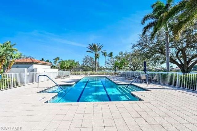 6000 Via Bella CT, Naples, FL 34109