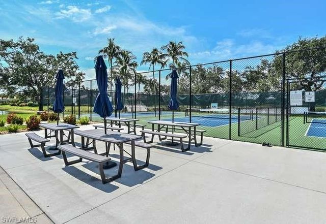 6000 Via Bella CT, Naples, FL 34109
