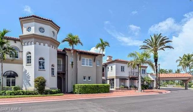 6000 Via Bella CT, Naples, FL 34109