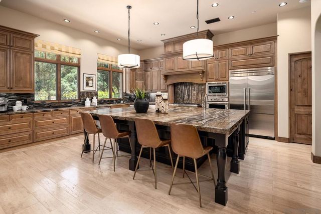 18504 Calle La Serra, Rancho Santa Fe, CA 92091