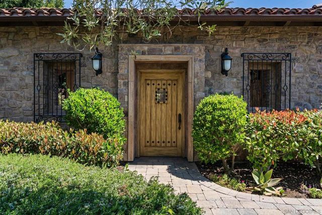 18504 Calle La Serra, Rancho Santa Fe, CA 92091