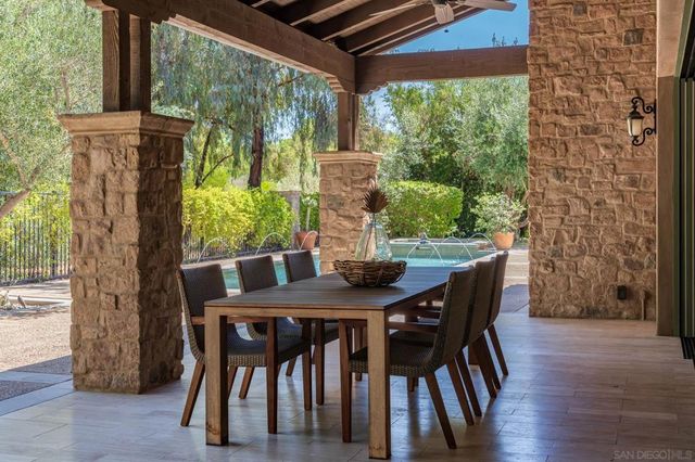 18504 Calle La Serra, Rancho Santa Fe, CA 92091