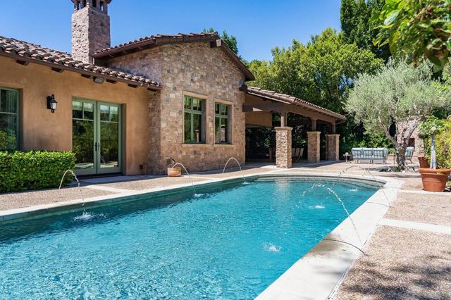 18504 Calle La Serra, Rancho Santa Fe, CA 92091