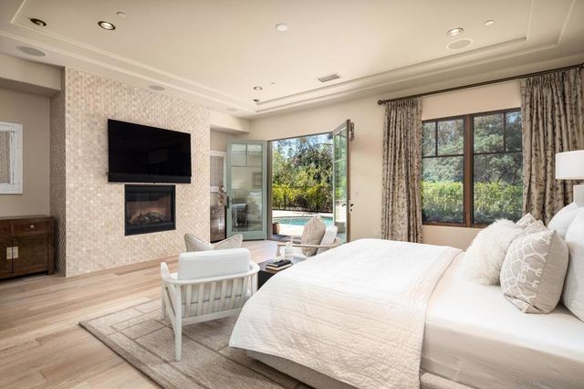 18504 Calle La Serra, Rancho Santa Fe, CA 92091
