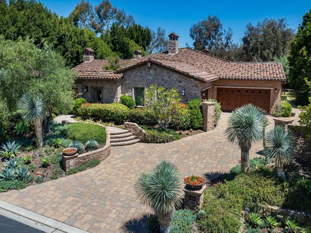 18504 Calle La Serra, Rancho Santa Fe, CA 92091