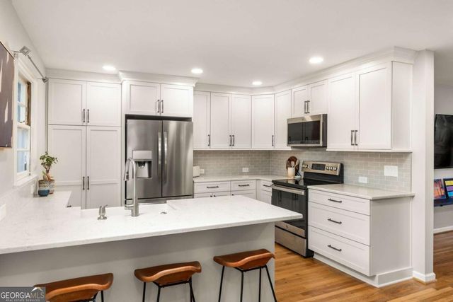 811 Whelchel Drive, Decatur, GA 30033