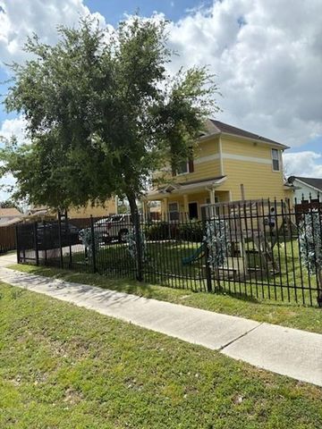 9335 Lomax Street, Houston, TX 77093