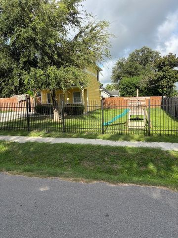 9335 Lomax Street, Houston, TX 77093