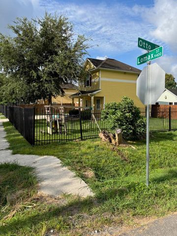 9335 Lomax Street, Houston, TX 77093