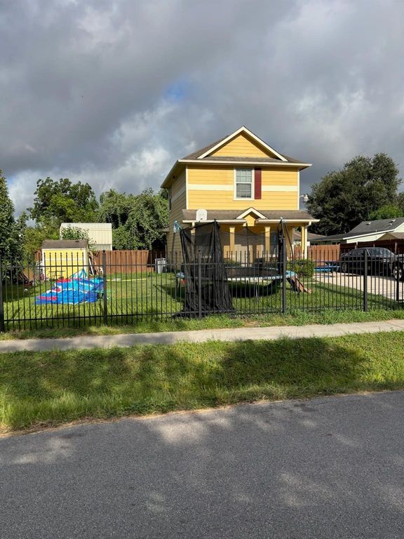 9335 Lomax Street, Houston, TX 77093