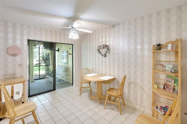 3825 WILSHIRE CIRCLE 1, Sarasota, FL 34238