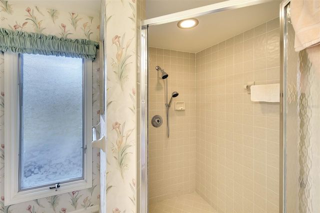 3825 WILSHIRE CIRCLE 1, Sarasota, FL 34238