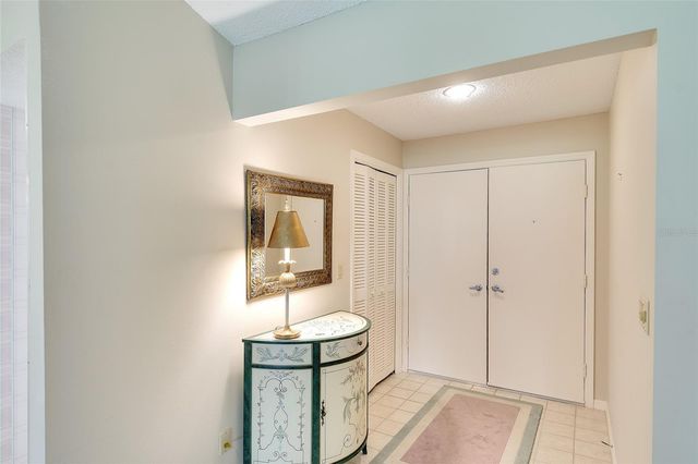 3825 WILSHIRE CIRCLE 1, Sarasota, FL 34238