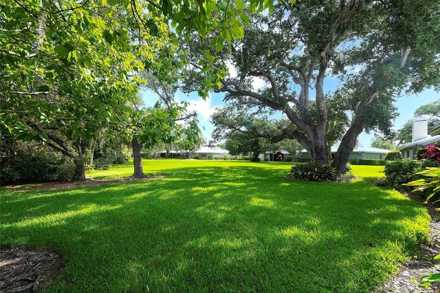 3825 WILSHIRE CIRCLE 1, Sarasota, FL 34238