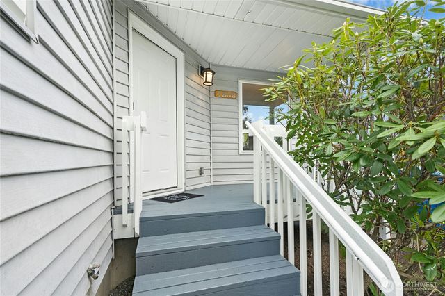 4808 25th Avenue SW, Seattle, WA 98106