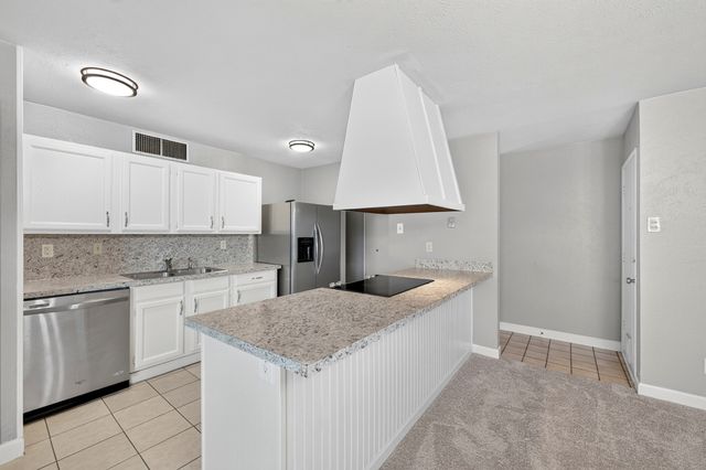 555 Hawthorne Drive, Allen, TX 75002