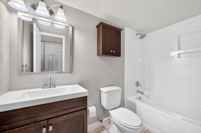 555 Hawthorne Drive, Allen, TX 75002