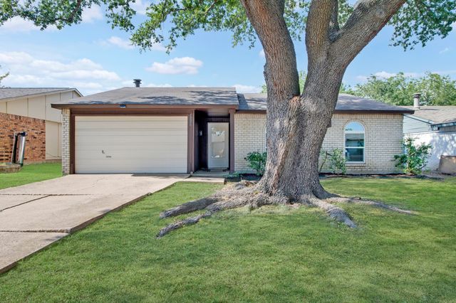 555 Hawthorne Drive, Allen, TX 75002