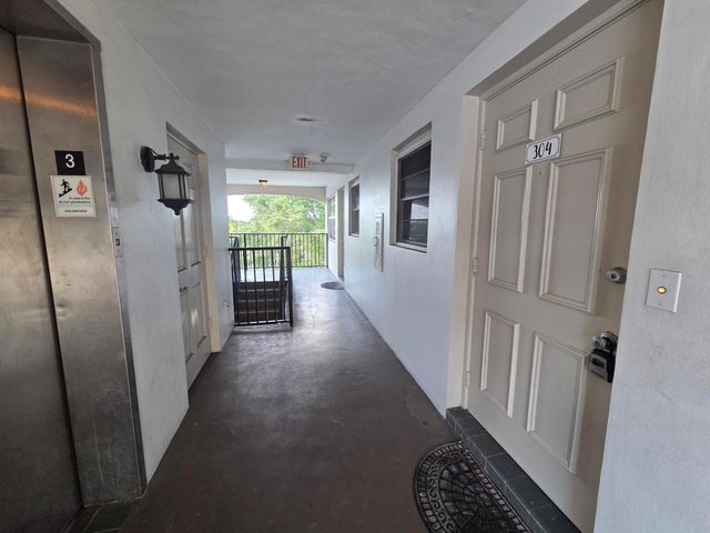 5630 NE 18th Avenue 304, Fort Lauderdale, FL 33334
