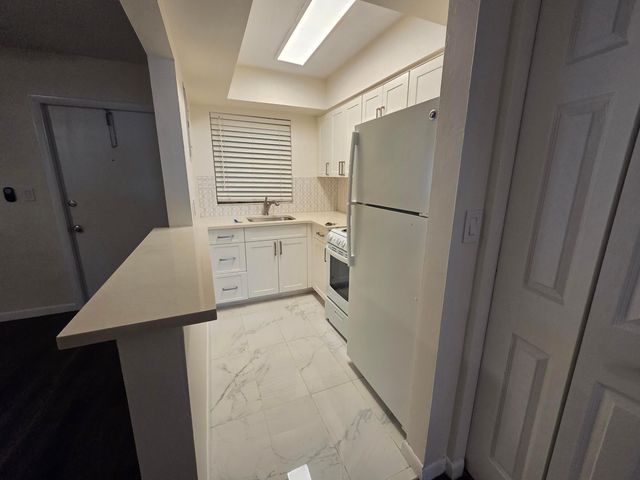 5630 NE 18th Avenue 304, Fort Lauderdale, FL 33334