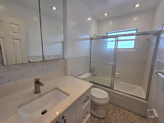 5630 NE 18th Avenue 304, Fort Lauderdale, FL 33334