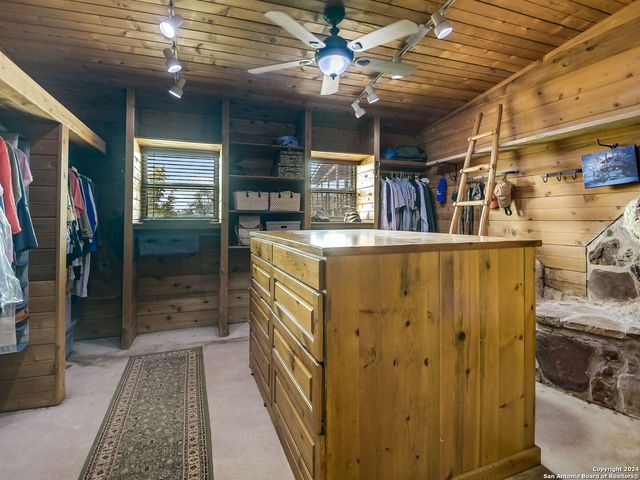 27728 Ramblewood Street, San Antonio, TX 78261