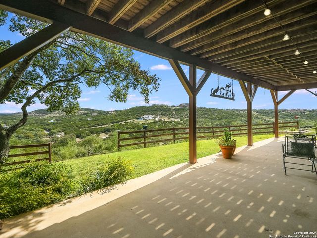 27728 Ramblewood Street, San Antonio, TX 78261